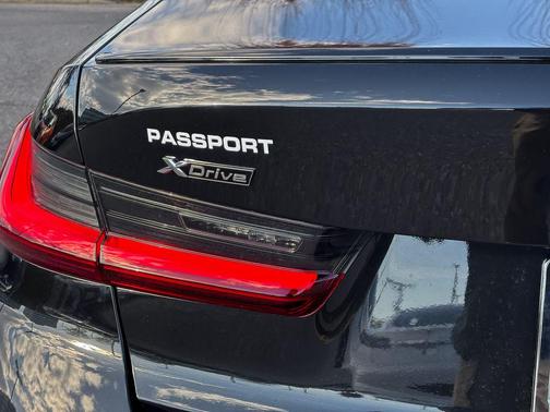 2026 BMW 330 i xDrive