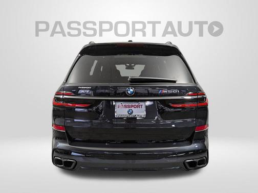 2026 BMW X7 M60i