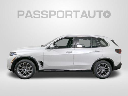 Mineral White Metallic 2026 BMW X5 xDrive40i