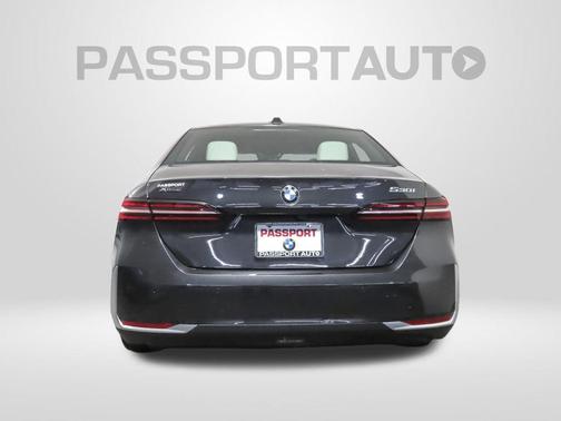 Dark Graphite Metallic 2025 BMW 530 xDrive