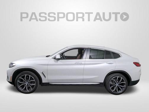 Mineral White Metallic 2024 BMW X4 xDrive30i