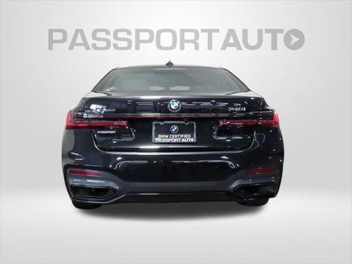 2022 BMW 740 i xDrive