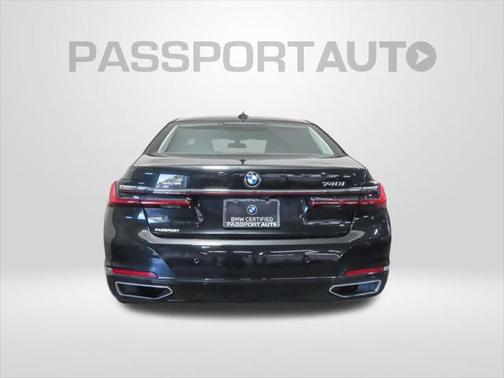 2022 BMW 740 i xDrive