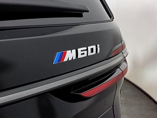 2026 BMW X7 M60i