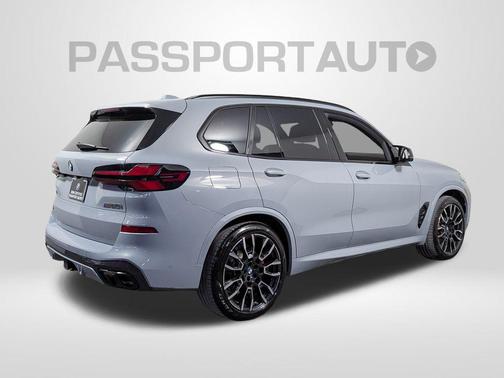 2024 BMW X5 M60i
