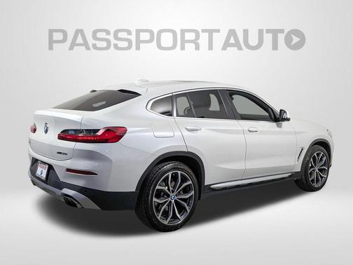 2022 BMW X4 xDrive30i