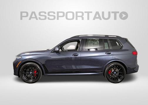 2022 BMW X7 M50i