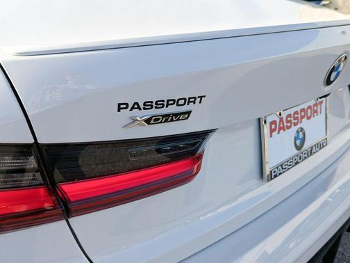 2026 BMW 330 i xDrive