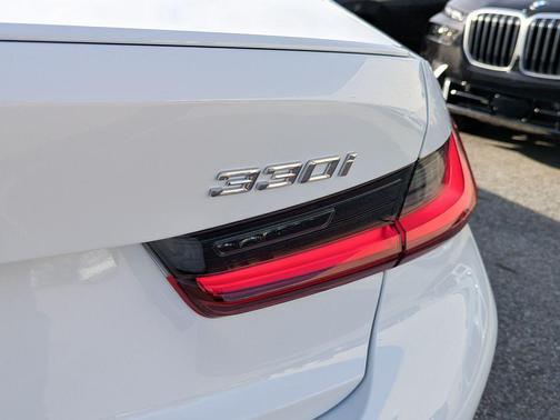 2026 BMW 330 i xDrive