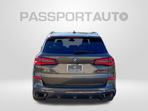 Manhattan Green Metallic 2023 BMW X5 PHEV xDrive45e