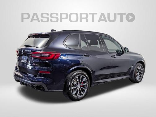 2022 BMW X5 M50i