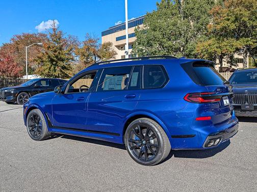 2026 BMW X7 M60i