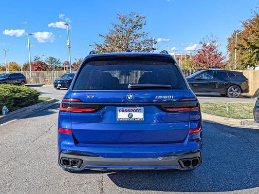 2026 BMW X7 M60i