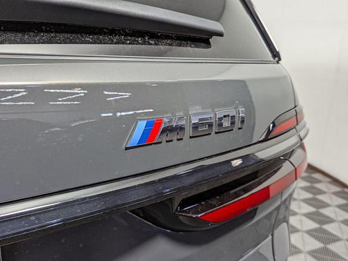 2026 BMW X7 M60i