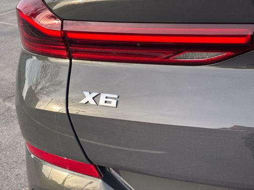 2026 BMW X6 M60i