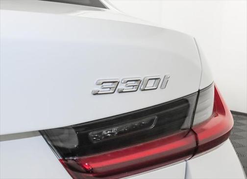 2025 BMW 330 i xDrive