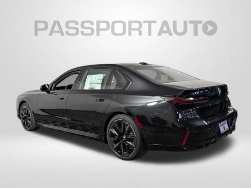 Black Sapphire Metallic 2026 BMW i7 xDrive60