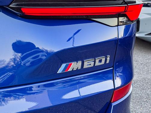 2026 BMW X5 M60i