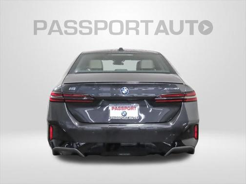 2025 BMW i5 xDrive40