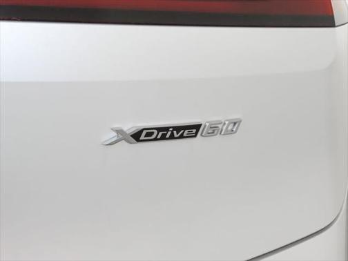 2026 BMW iX xDrive60