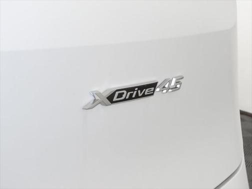 2026 BMW iX xDrive45