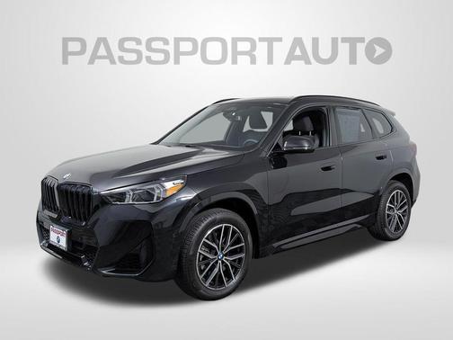 Black Sapphire Metallic 2025 BMW X1 xDrive28i