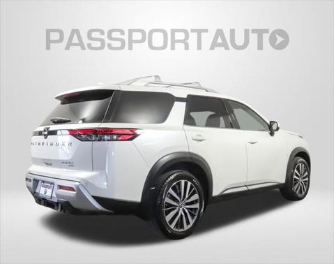 2022 Nissan Pathfinder Platinum 4WD