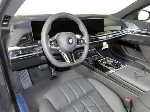 2025 BMW 760 760i xDrive