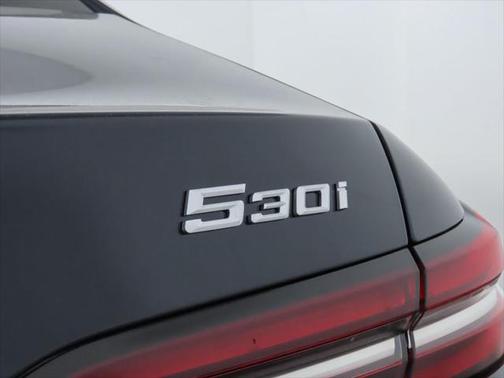 2025 BMW 530 i xDrive