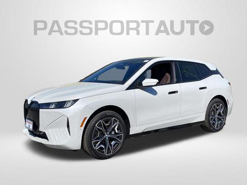 Mineral White Metallic 2026 BMW iX xDrive45