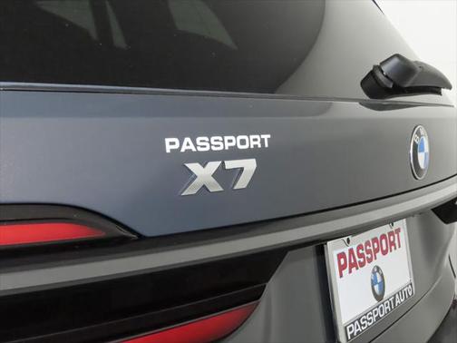2026 BMW X7 M60i