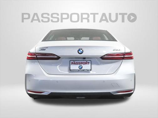 2025 BMW 530 i xDrive