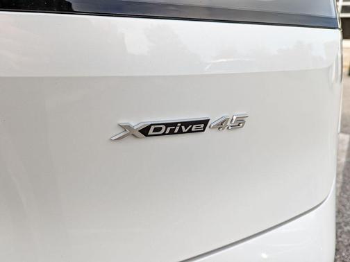 2026 BMW iX xDrive45