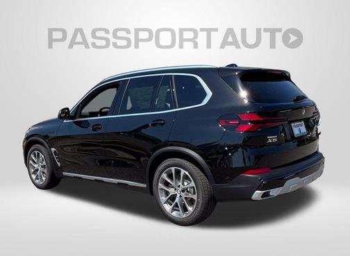 Black Sapphire Metallic 2026 BMW X5 PHEV xDrive50e