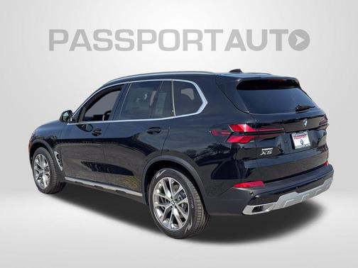 Black Sapphire Metallic 2026 BMW X5 xDrive40i