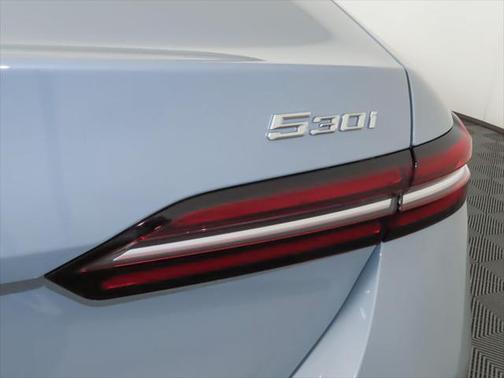 2026 BMW 530 i xDrive