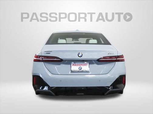 2026 BMW 530 i xDrive