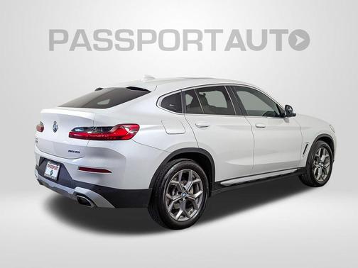 2025 BMW X4 xDrive30i