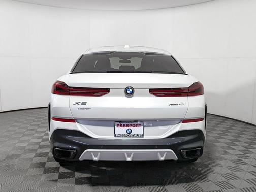 2026 BMW X6 xDrive40i