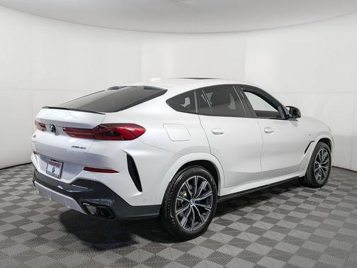 2026 BMW X6 xDrive40i