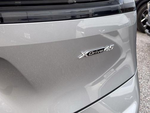 2026 BMW iX xDrive45