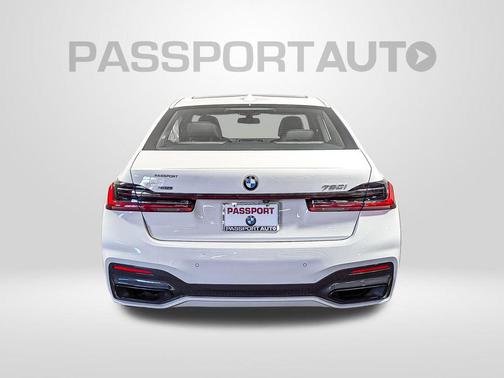2022 BMW 750 i xDrive