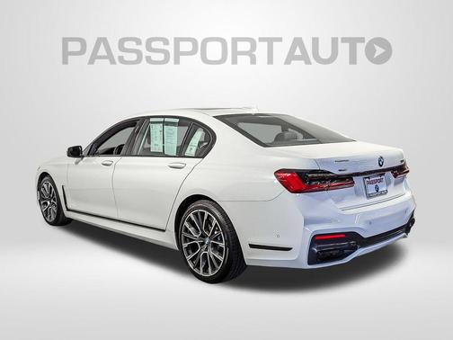 2022 BMW 750 i xDrive