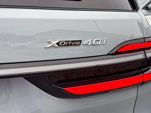2026 BMW X7 xDrive40i
