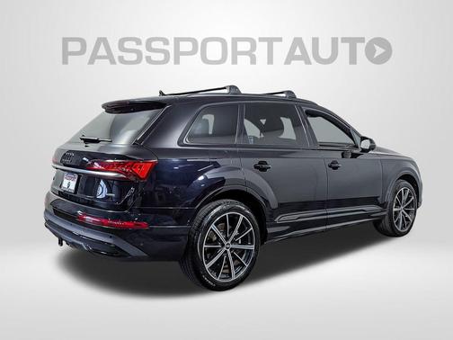 2021 Audi Q7 55 Premium Plus