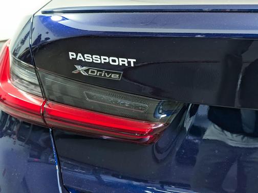 2026 BMW 330 i xDrive