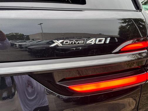 2026 BMW X7 xDrive40i
