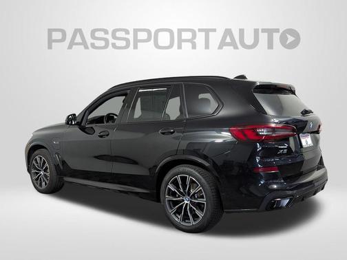 Black Sapphire Metallic 2023 BMW X5 PHEV xDrive45e