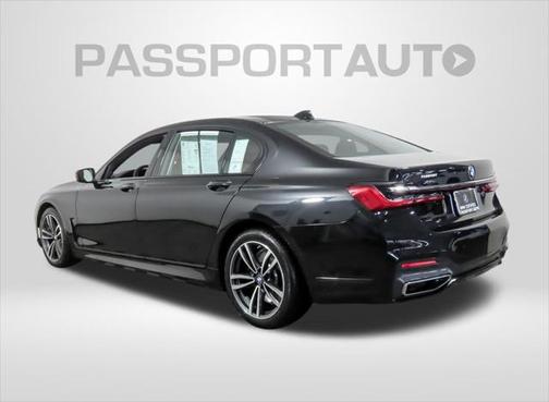 2022 BMW 740 i xDrive