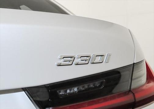 2025 BMW 330 i xDrive